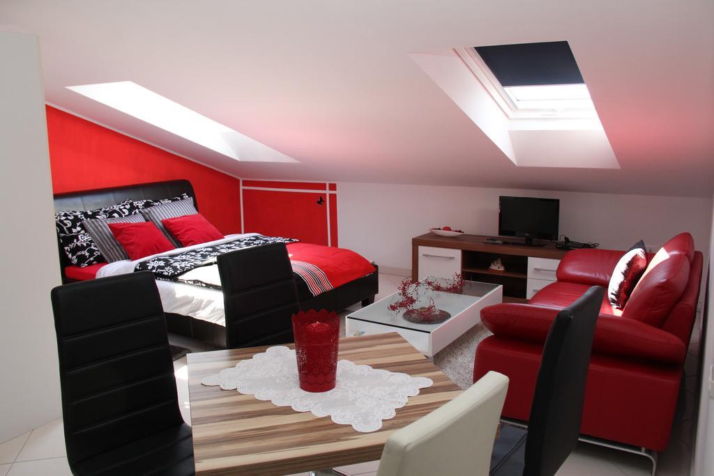 אומאג Apartments Villa Lili חדר תמונה