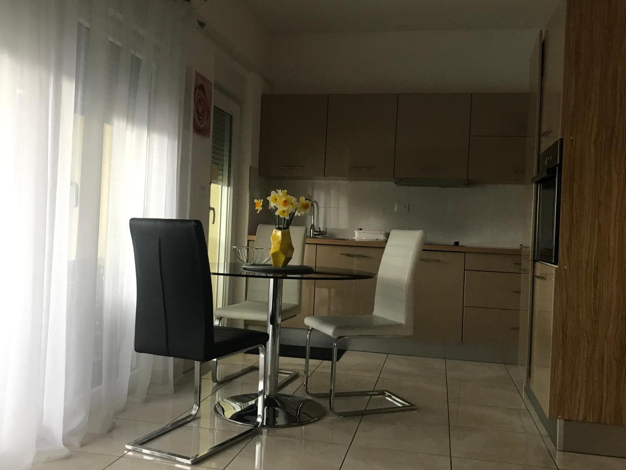 אומאג Apartments Villa Lili מראה חיצוני תמונה