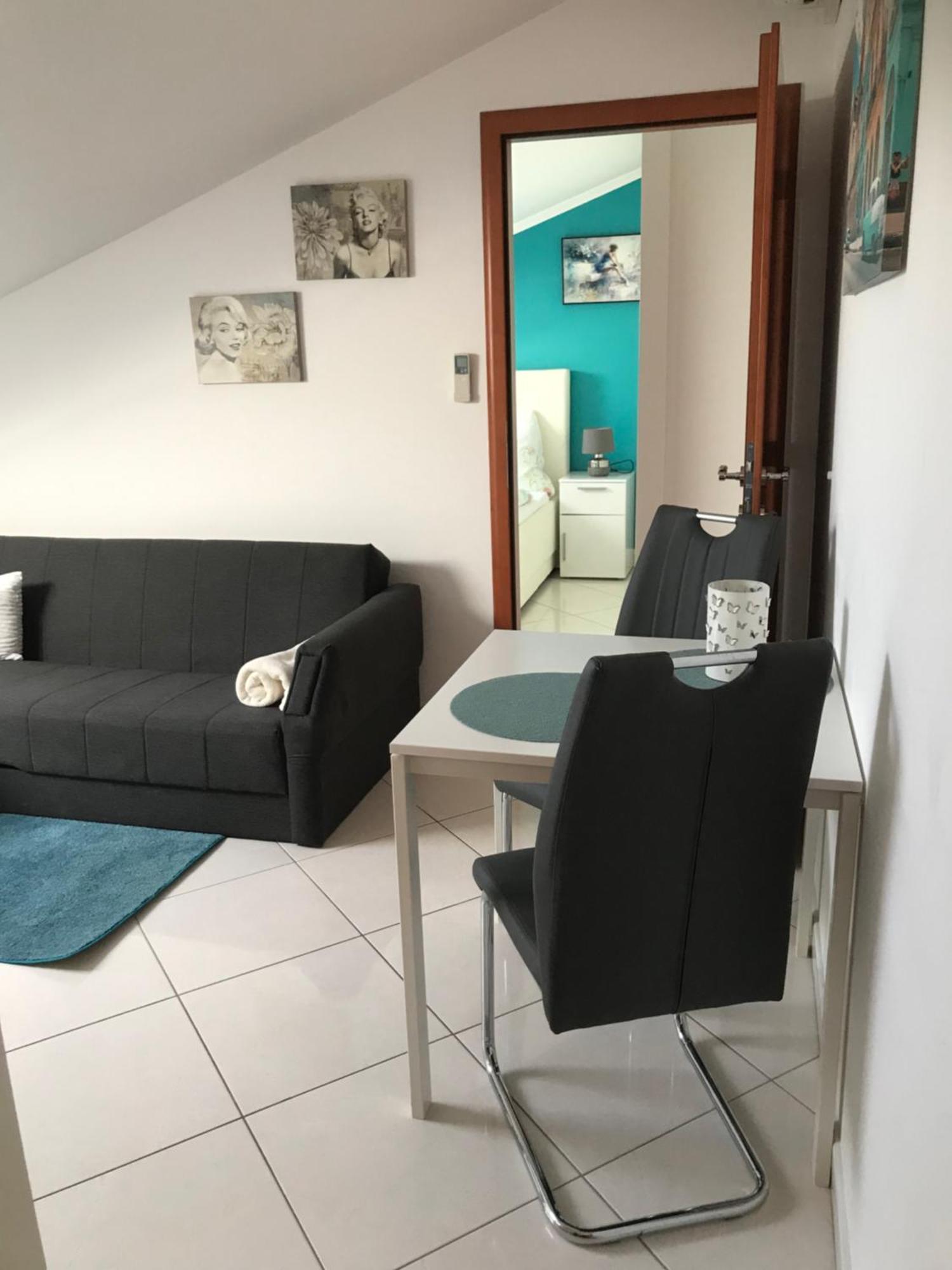 אומאג Apartments Villa Lili מראה חיצוני תמונה