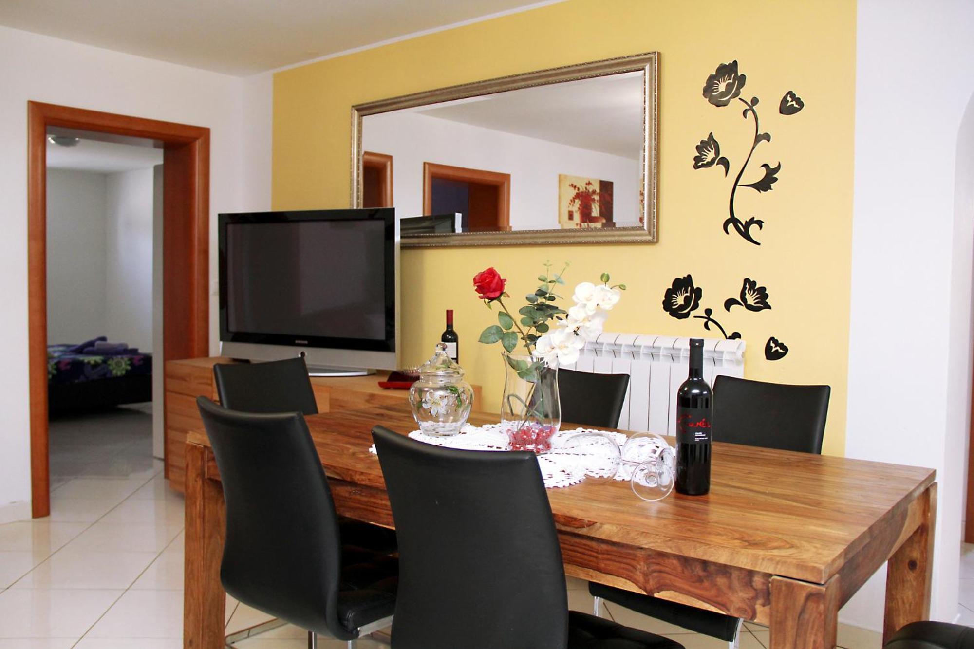 אומאג Apartments Villa Lili חדר תמונה