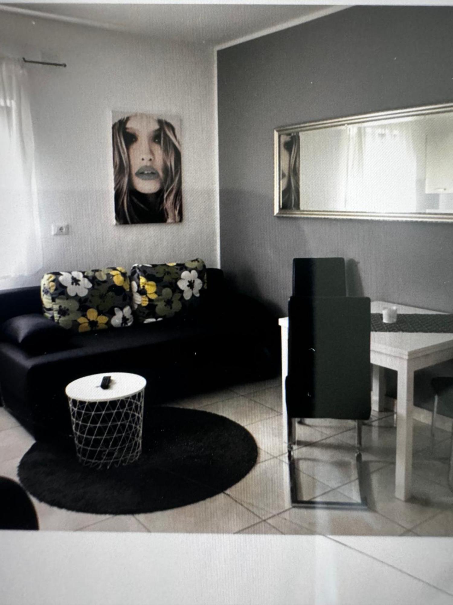 אומאג Apartments Villa Lili מראה חיצוני תמונה