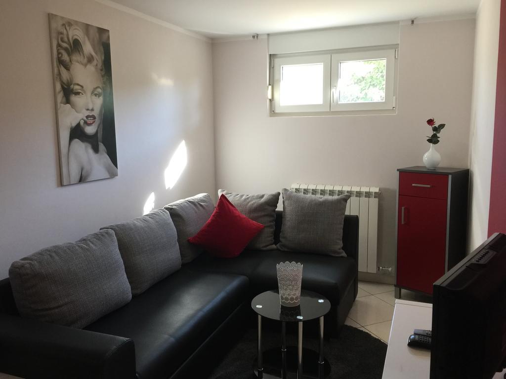 אומאג Apartments Villa Lili מראה חיצוני תמונה